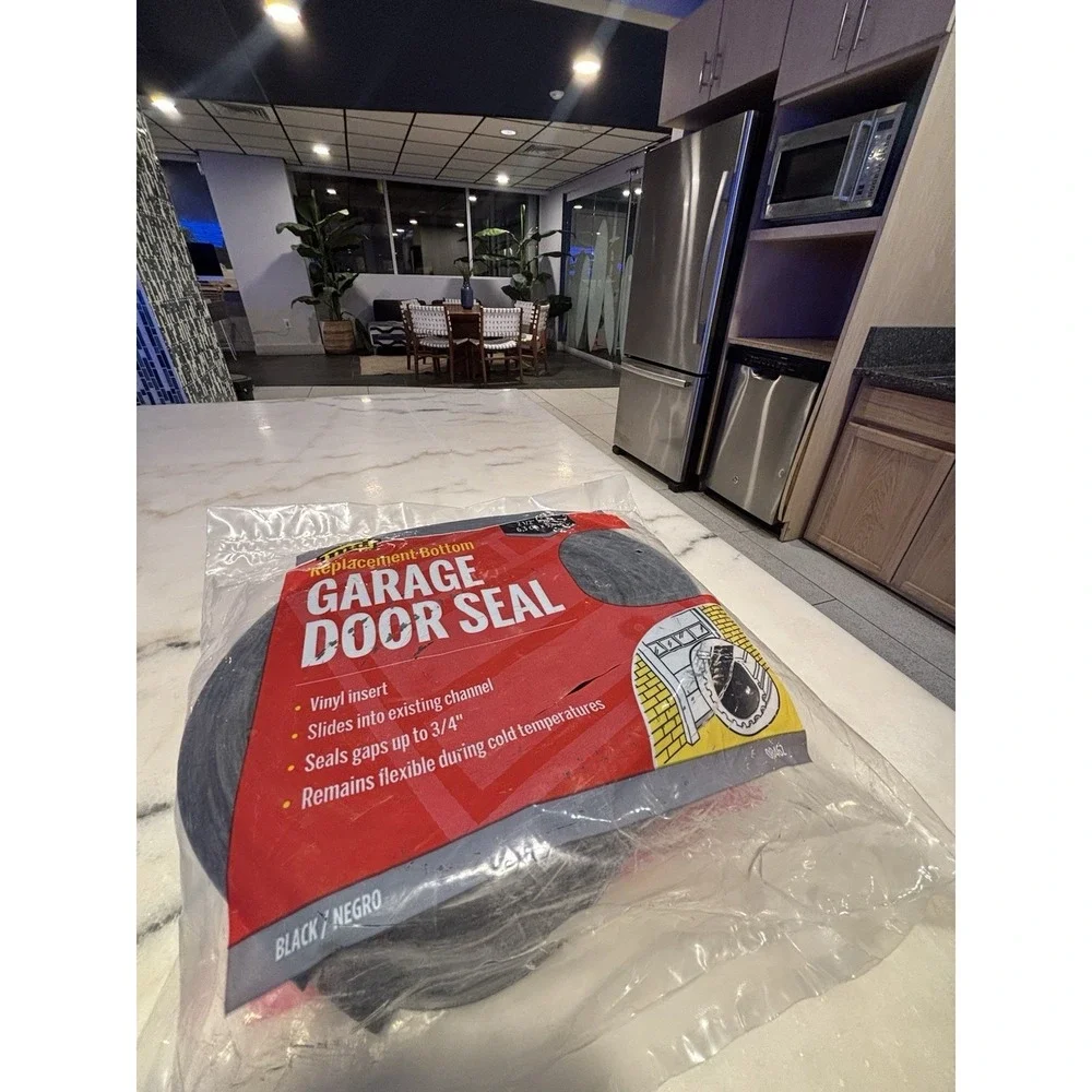 Brand New M-D Building Product 18 Ft. Black Vinyl Replacement Garage Door Seal 1